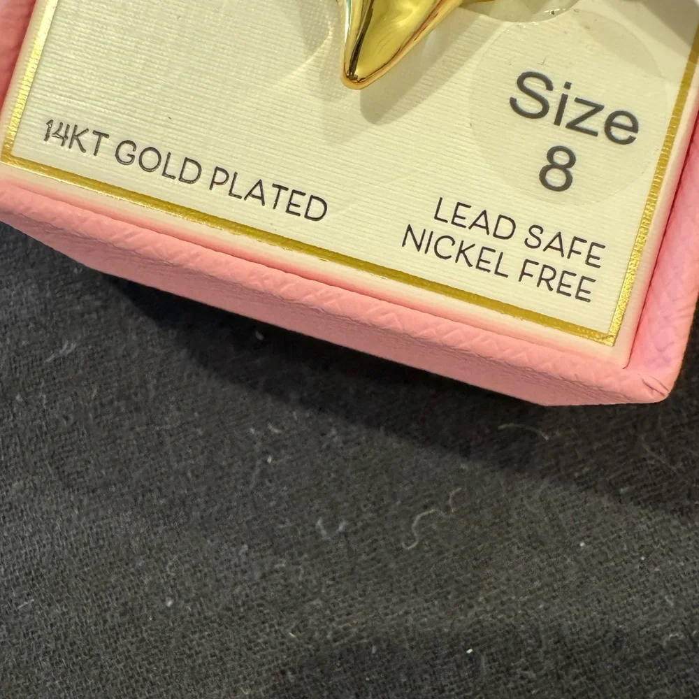 Piper K Gold Plated Heart Ring- fun for Valentine’s Day or all year long💛size 8